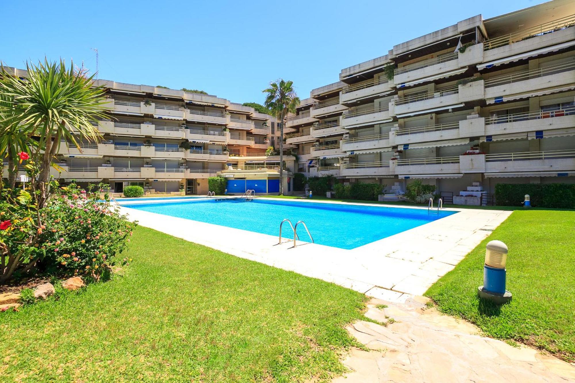 Uhc Playamero Family Complex Aacc Salou Exterior photo